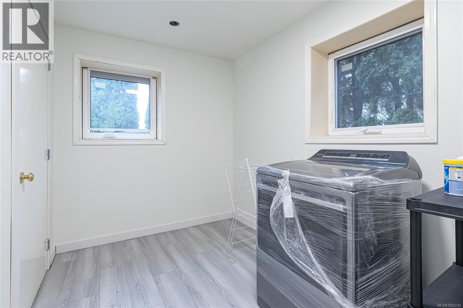 999 Furber Rd, Langford