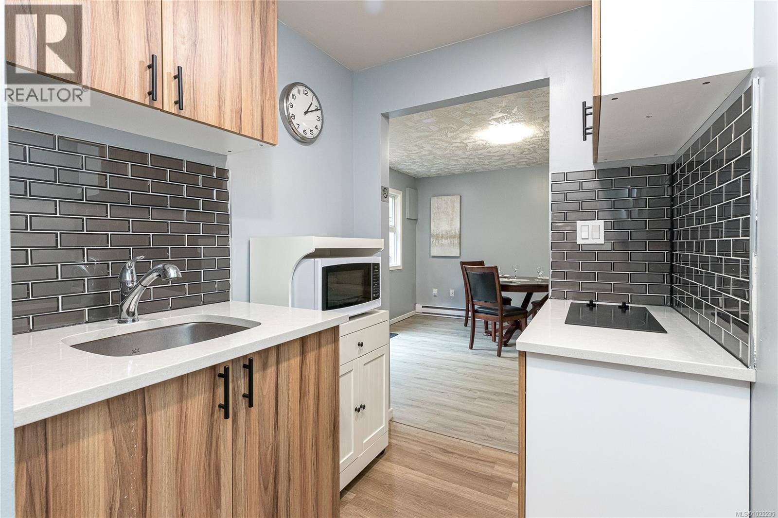 999 Furber Rd, Langford