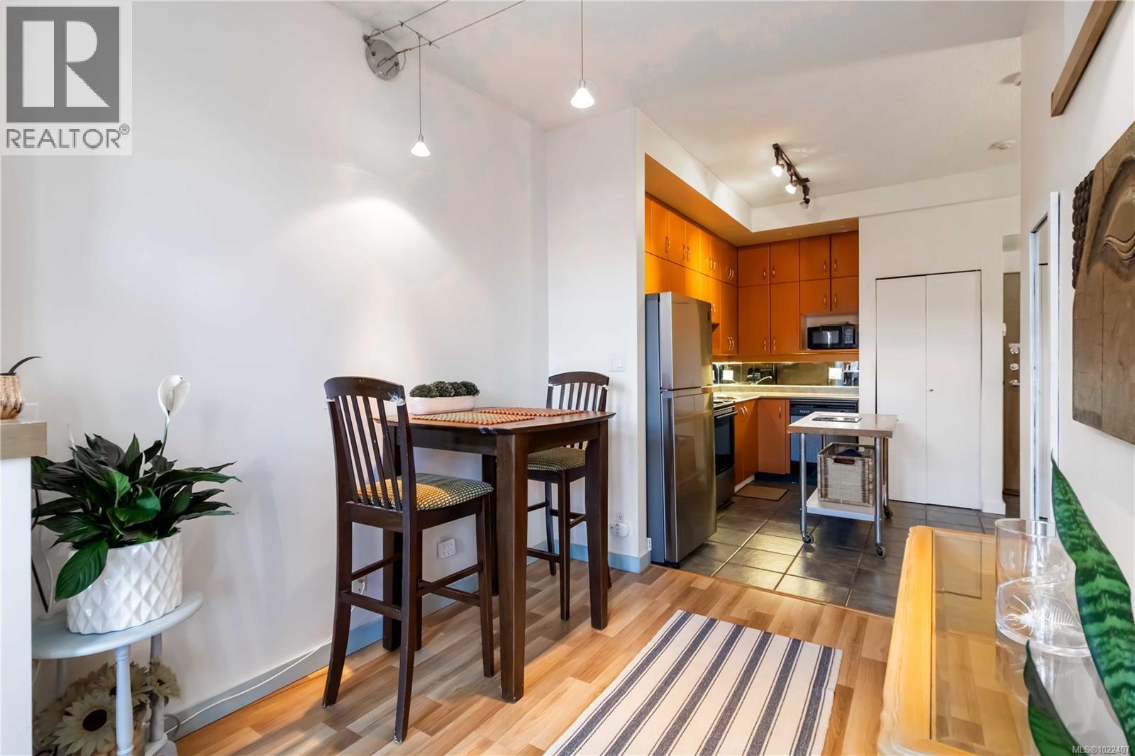 117 409 Swift St, Victoria