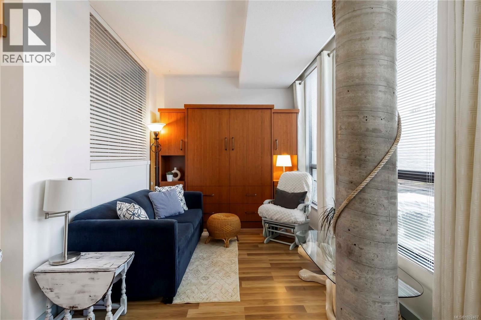 117 409 Swift St, Victoria