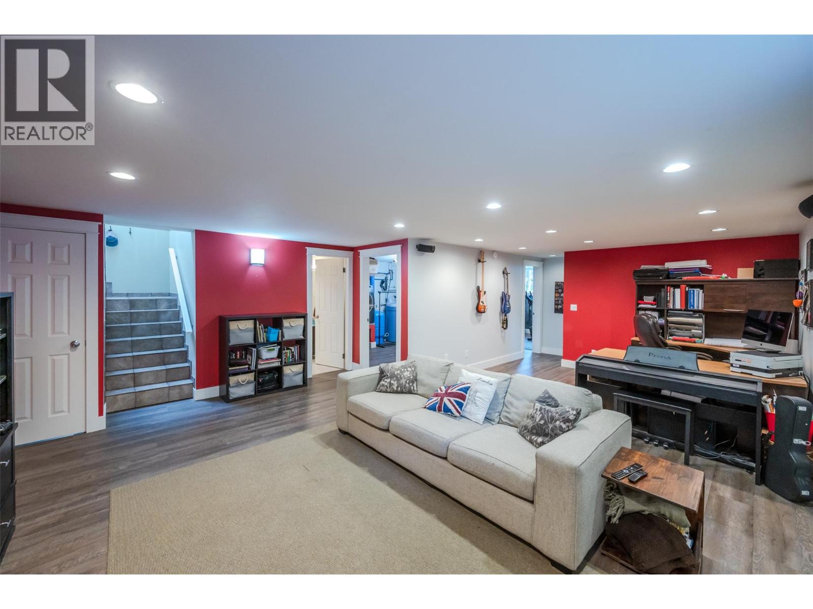 5545 Sawmill Road, Oliver