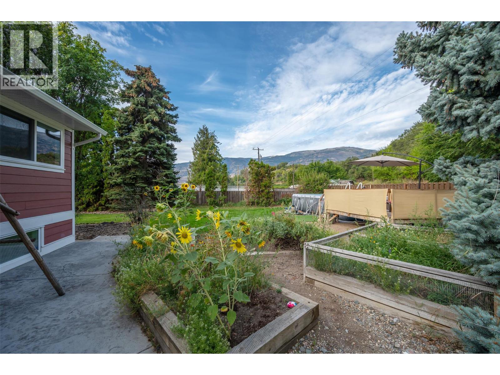 5545 Sawmill Road, Oliver