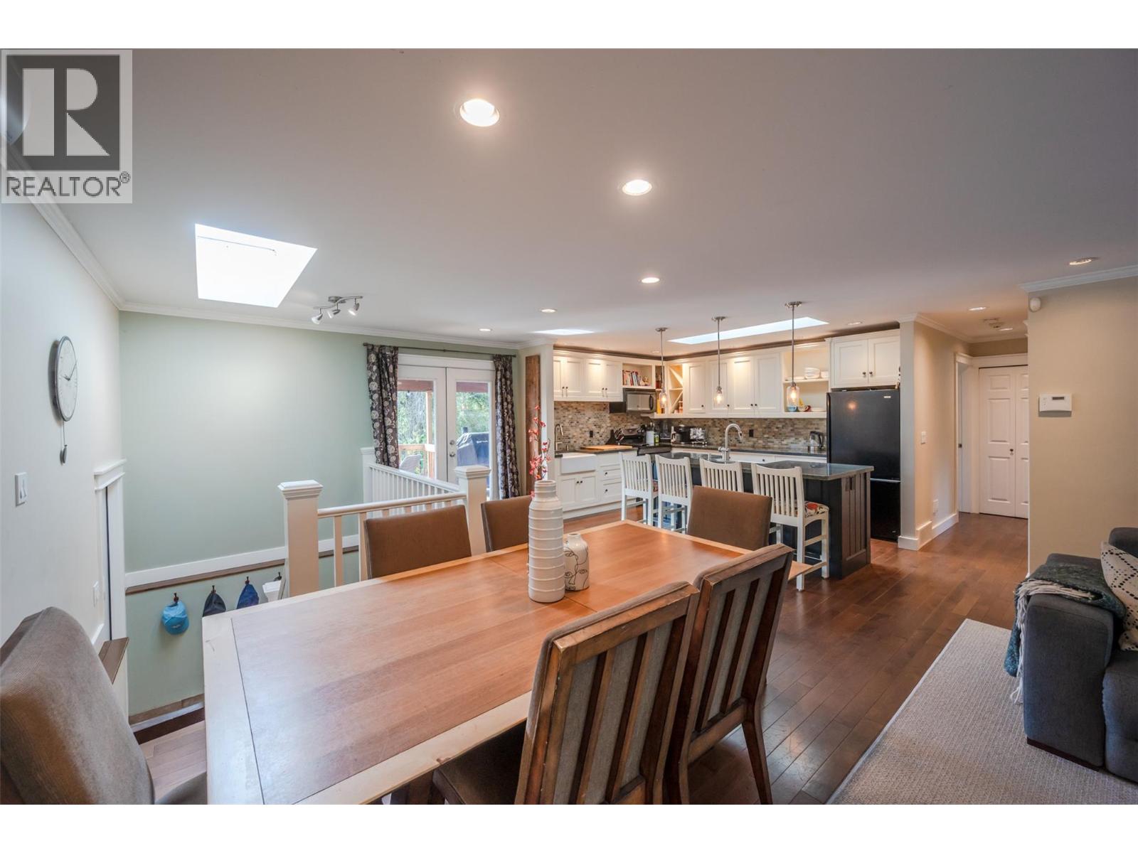 5545 Sawmill Road, Oliver