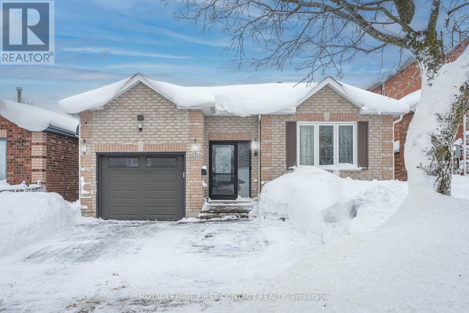Single Family House Raised bungalow for Sale in  WISMER AVENUE Barrie (Northwest) 