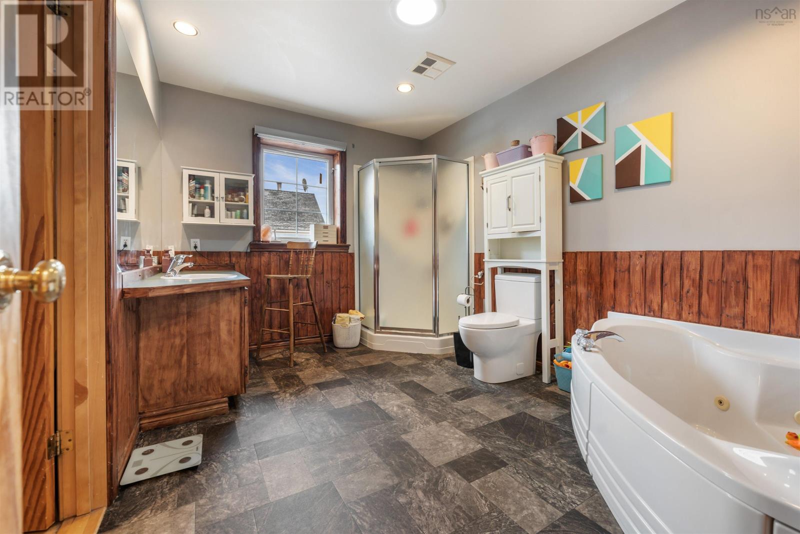 Property 38 of 50 of 1017 211 Highway