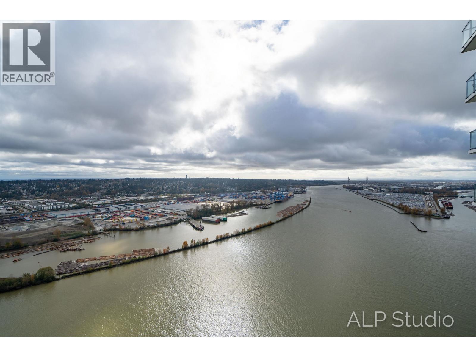 4405 680 QUAYSIDE DRIVE, New Westminster