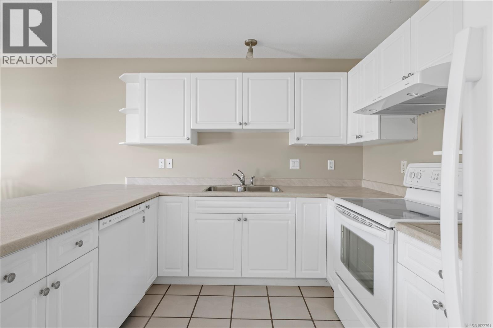 #11 454 MORISON AVE - 11