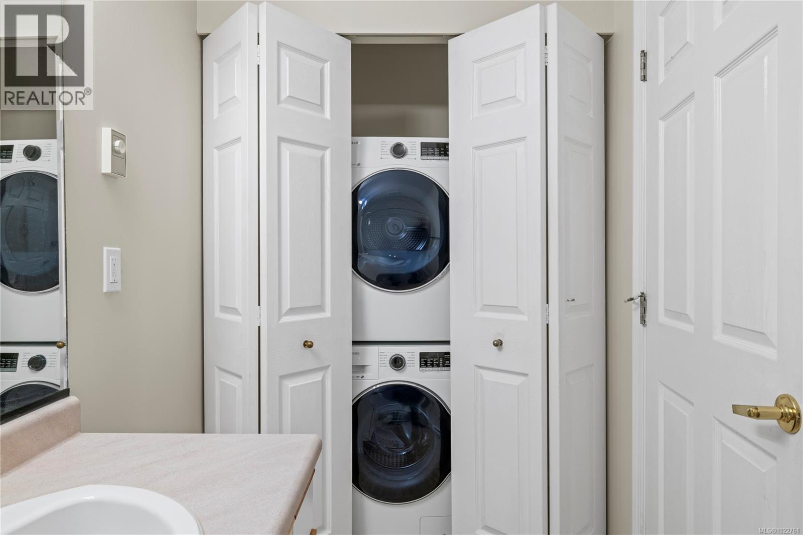 #11 454 MORISON AVE - 20