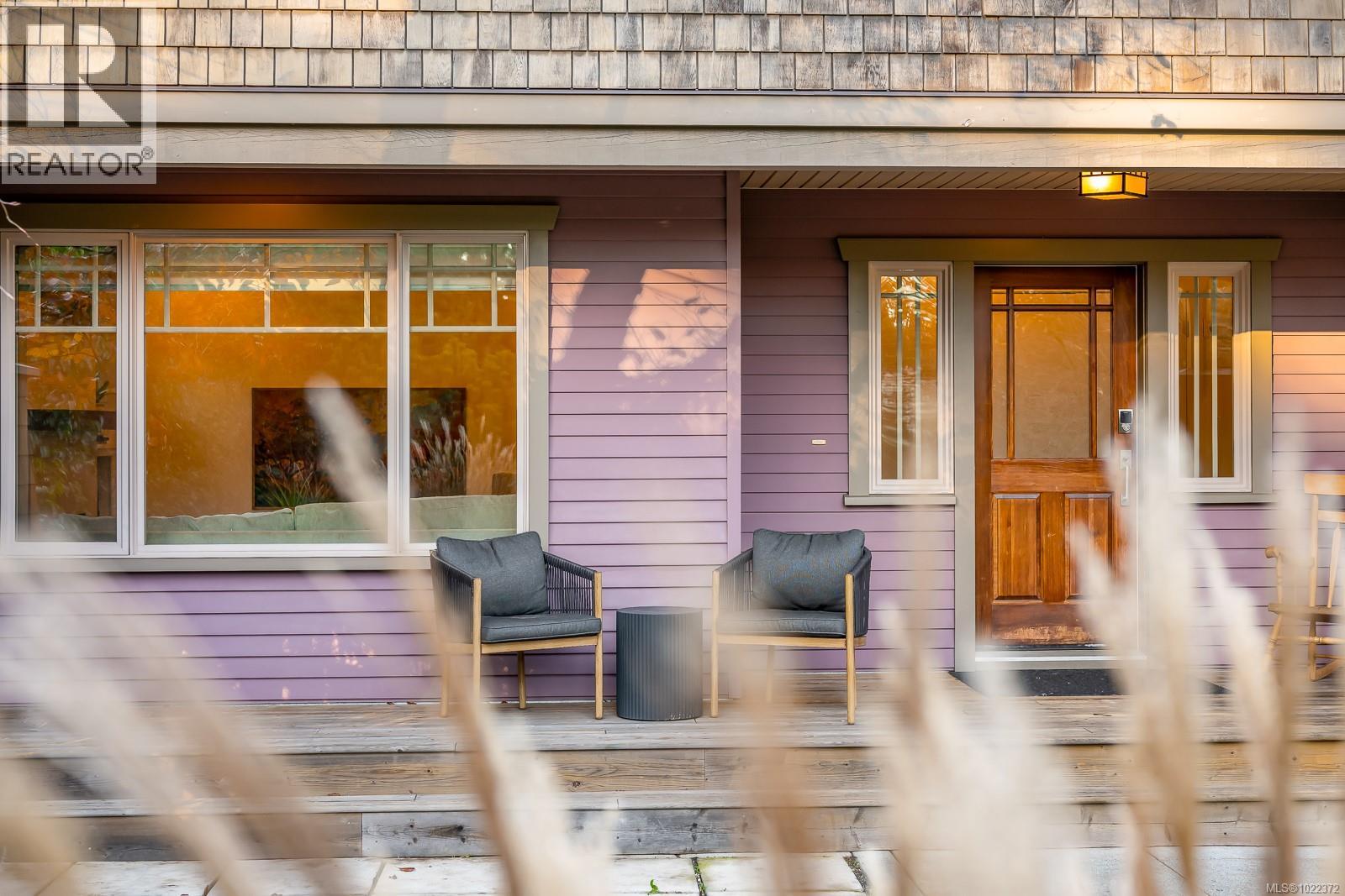 1610 Dogwood Ave, Comox