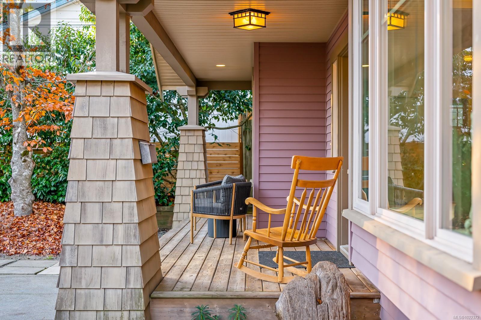 1610 Dogwood Ave, Comox