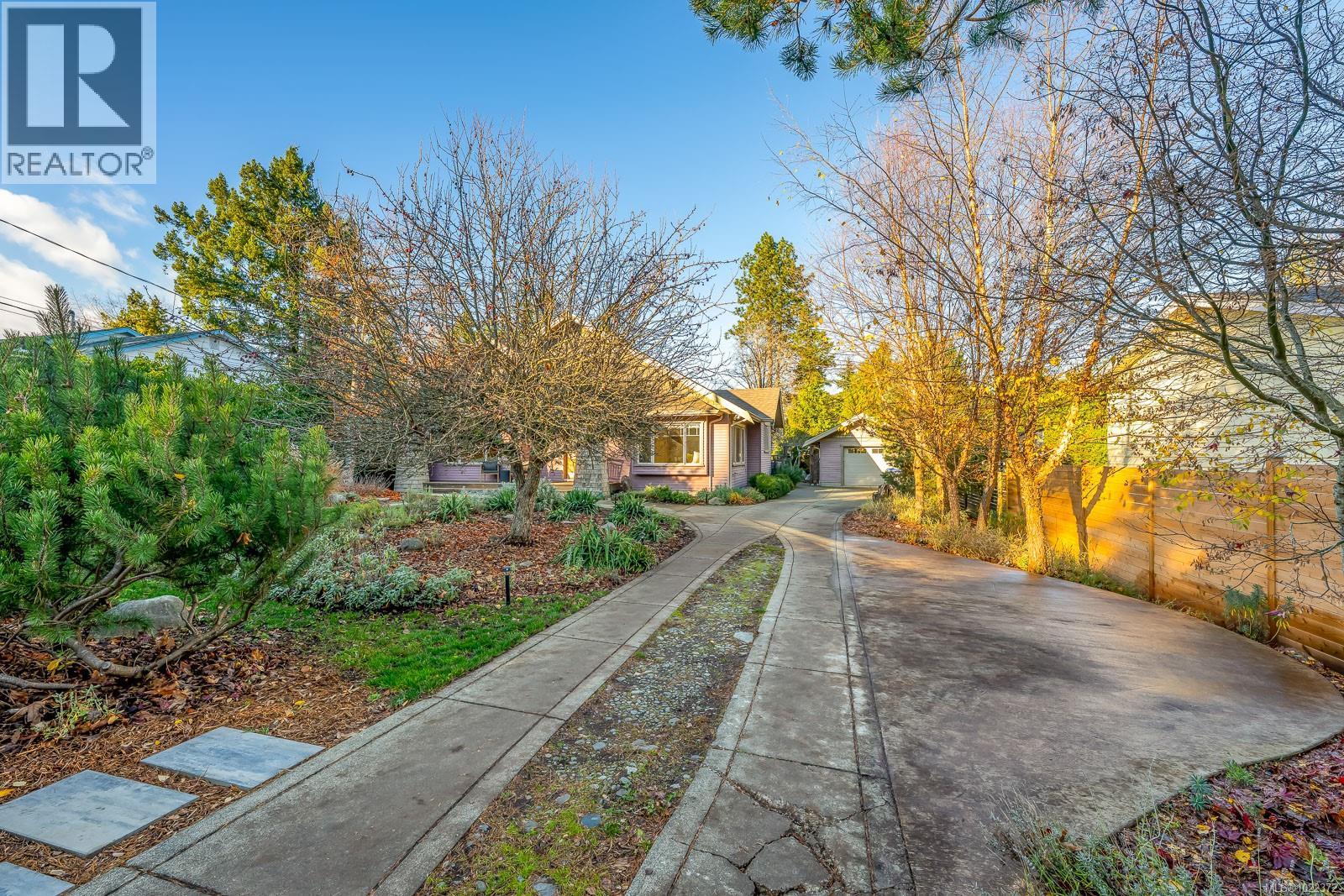 1610 Dogwood Ave, Comox