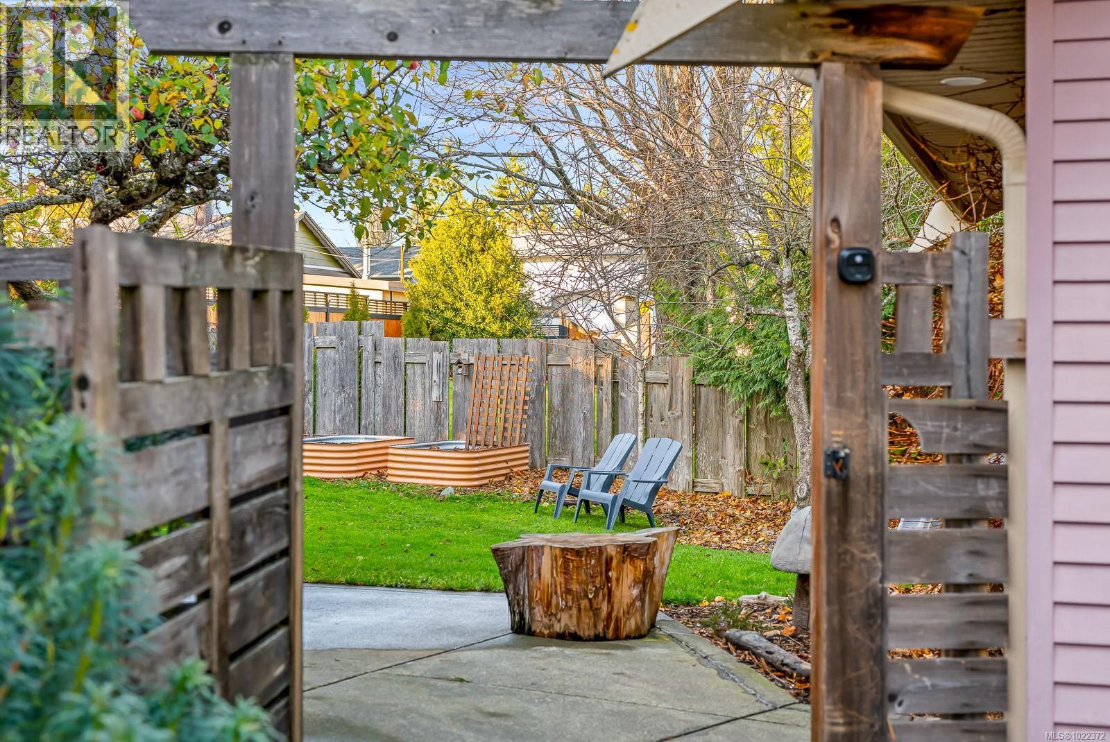 1610 Dogwood Ave, Comox