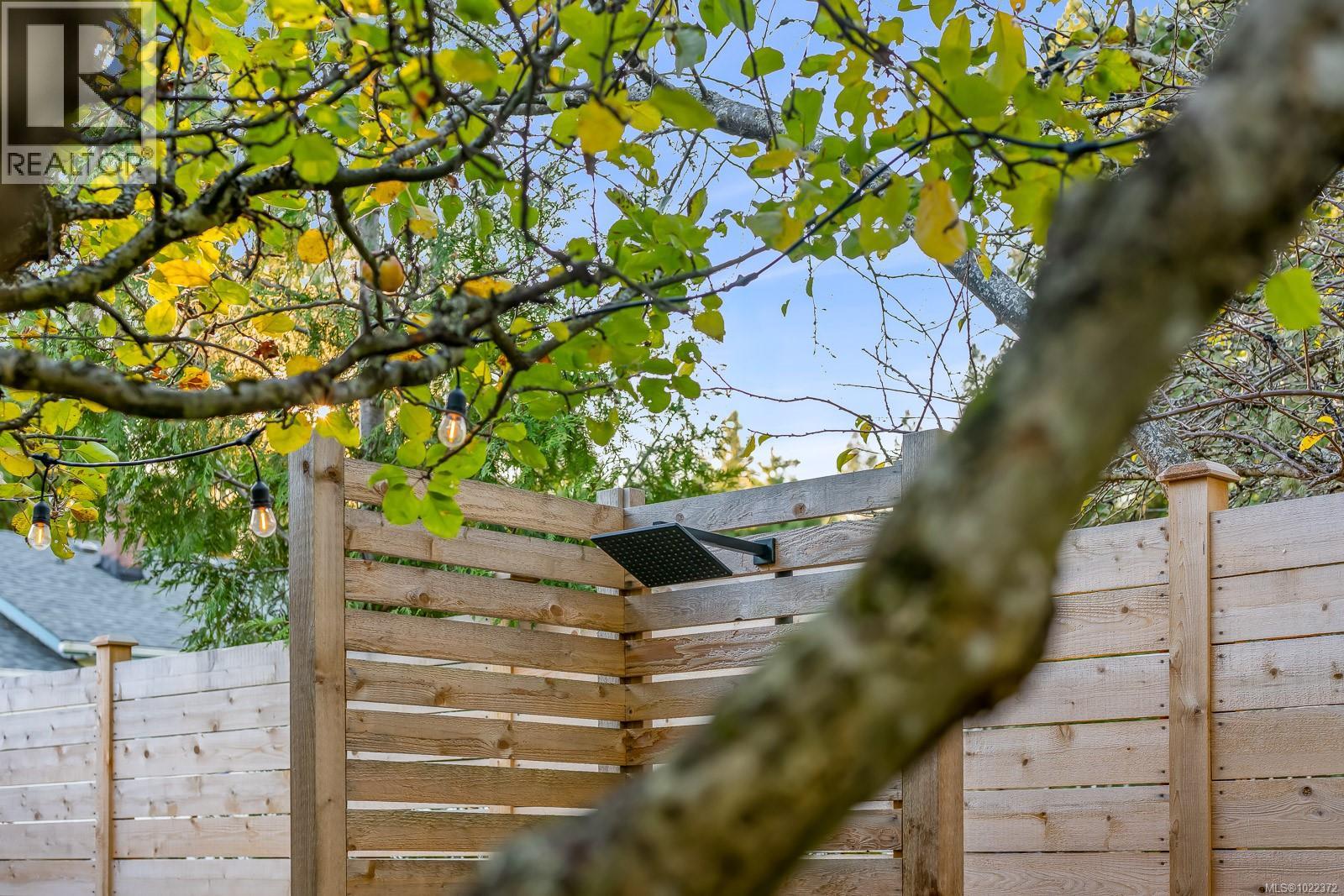 1610 Dogwood Ave, Comox