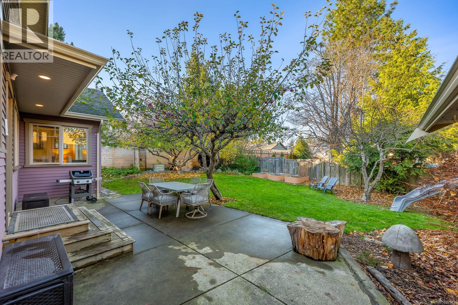 1610 Dogwood Ave, Comox