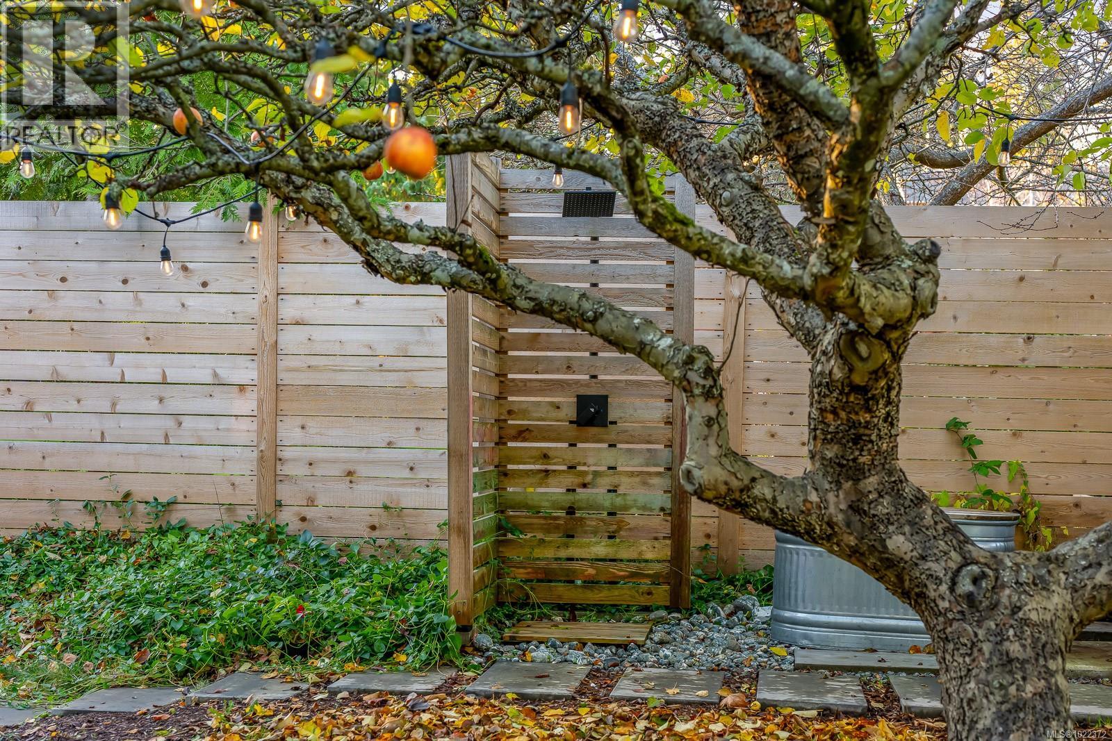 1610 Dogwood Ave, Comox