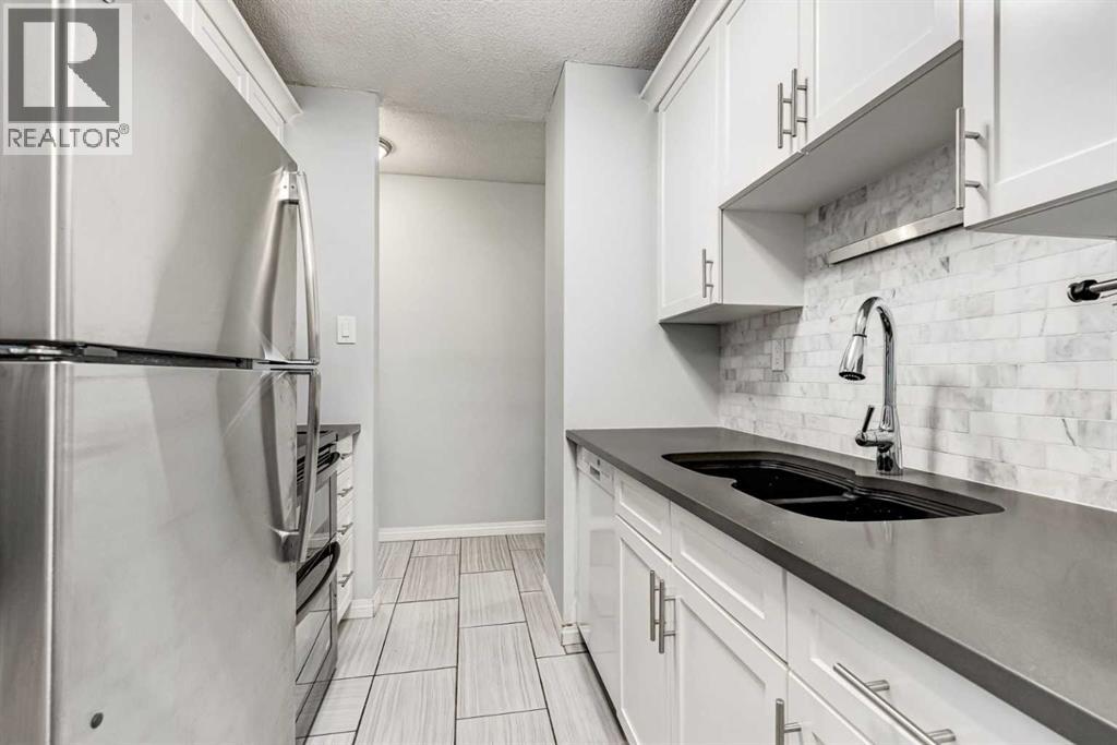 Single Family House for Sale in    Avenue Acadia Calgary 