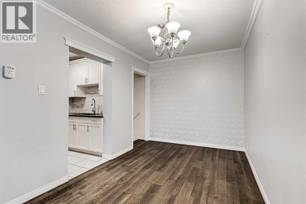 Single Family House for Sale in    Avenue Acadia Calgary 