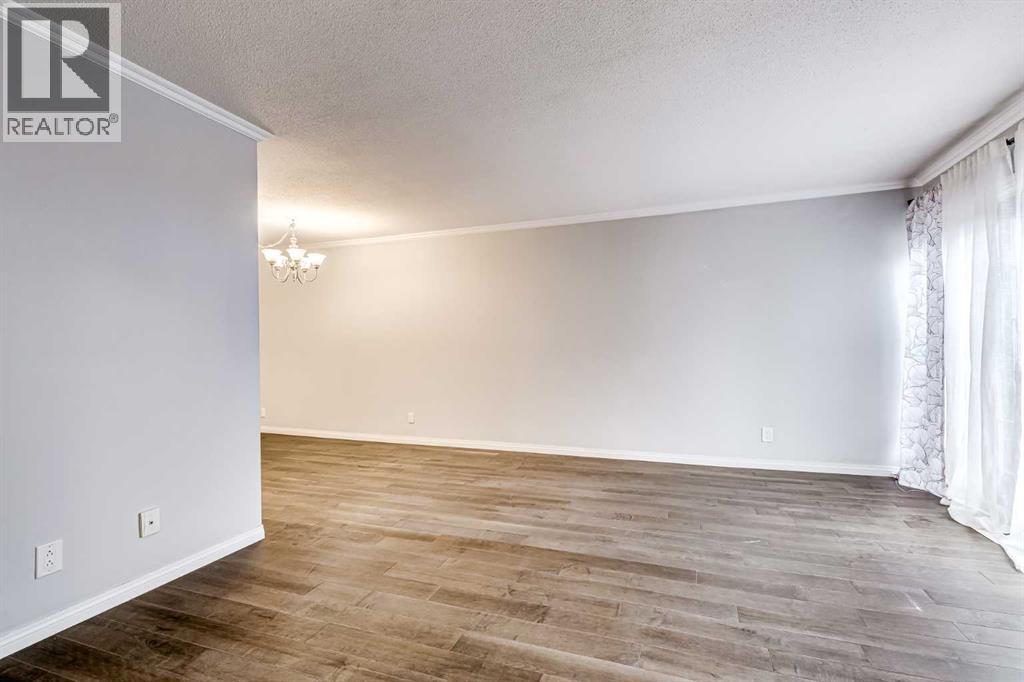 Single Family House for Sale in    Avenue Acadia Calgary 