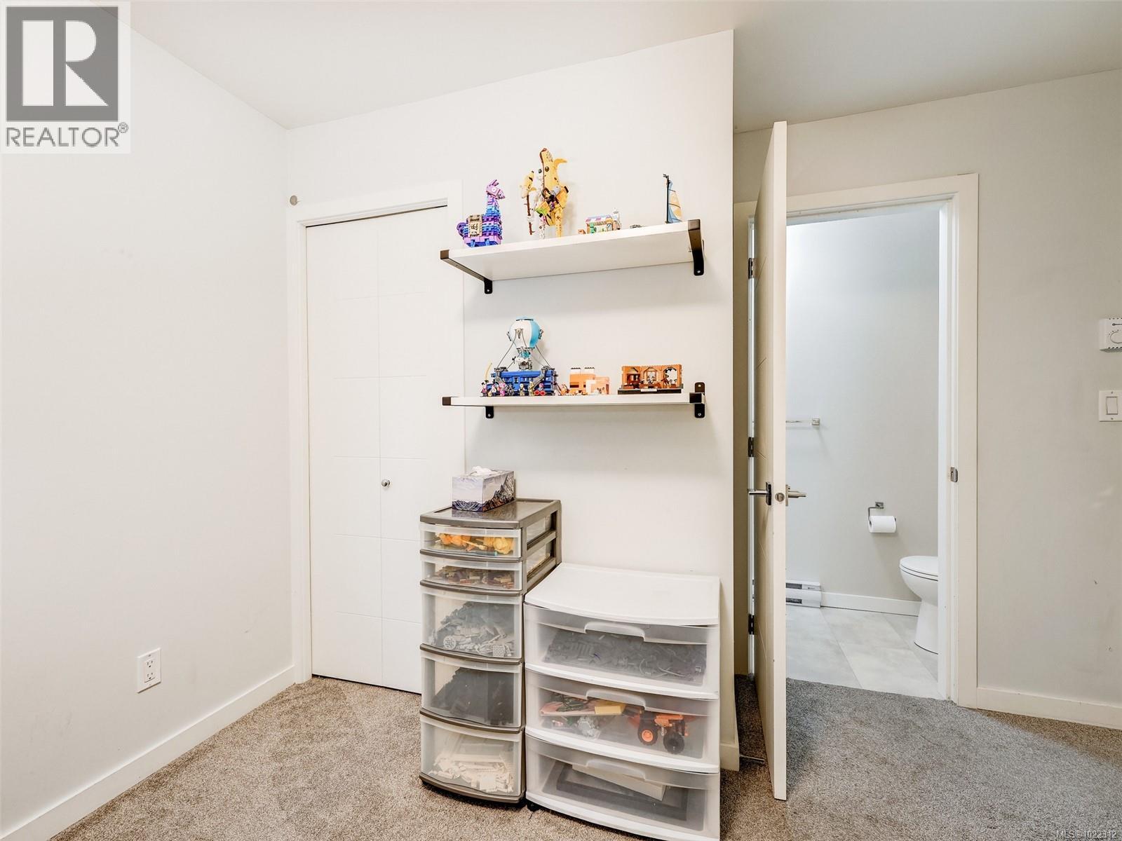 3360 Crossbill Terr, Langford