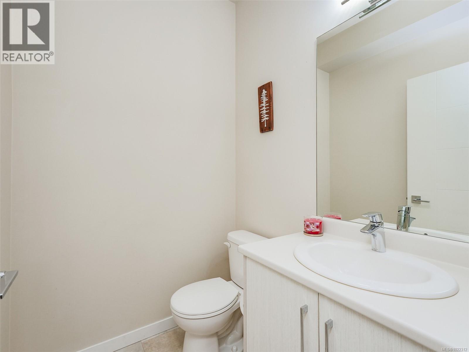 3360 Crossbill Terr, Langford