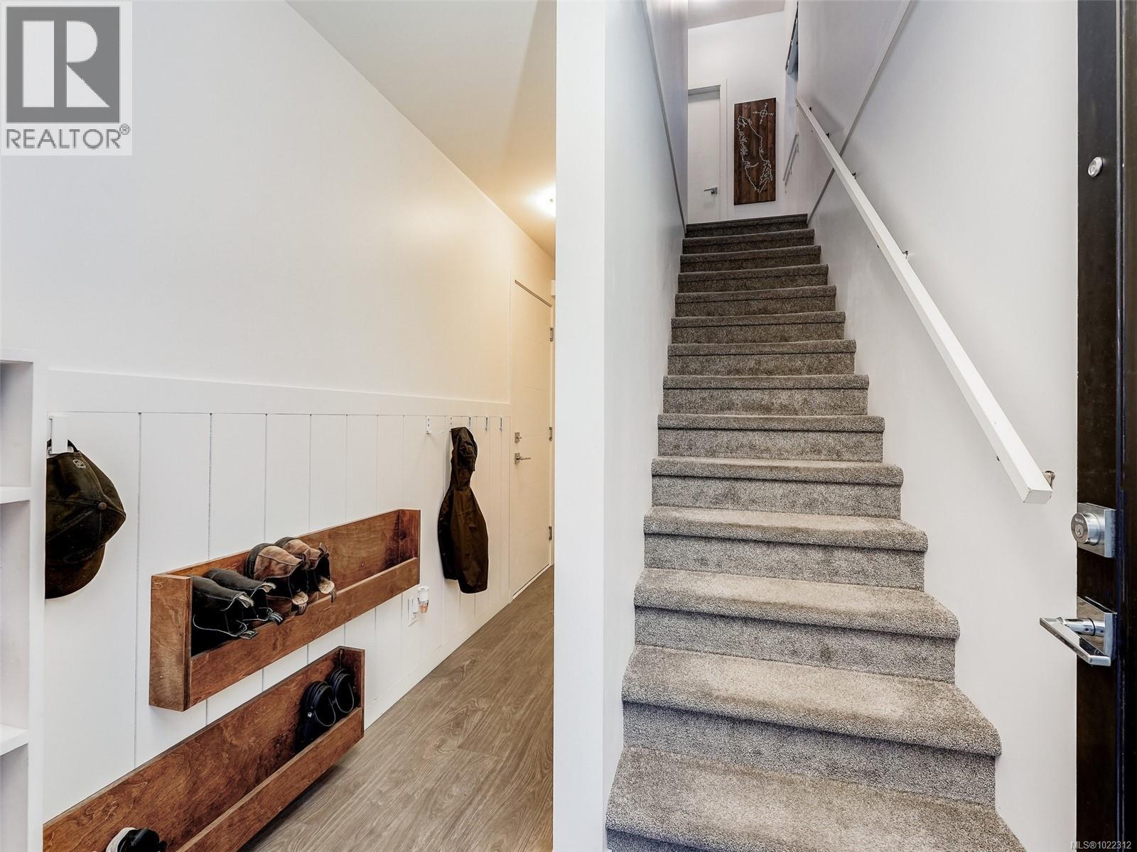 3360 Crossbill Terr, Langford