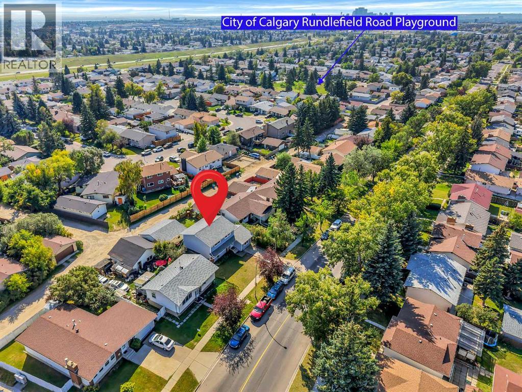 Single Family House for Sale in  Rundlehorn Drive NE Rundle Calgary 