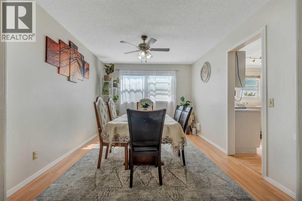 Single Family House for Sale in  Rundlehorn Drive NE Rundle Calgary 