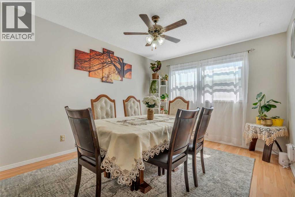 Single Family House for Sale in  Rundlehorn Drive NE Rundle Calgary 