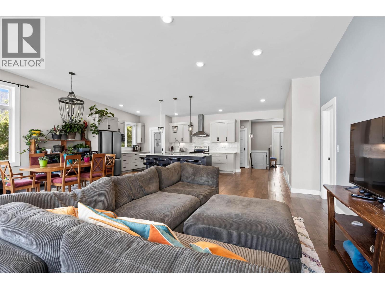 637 Mill Road - 9