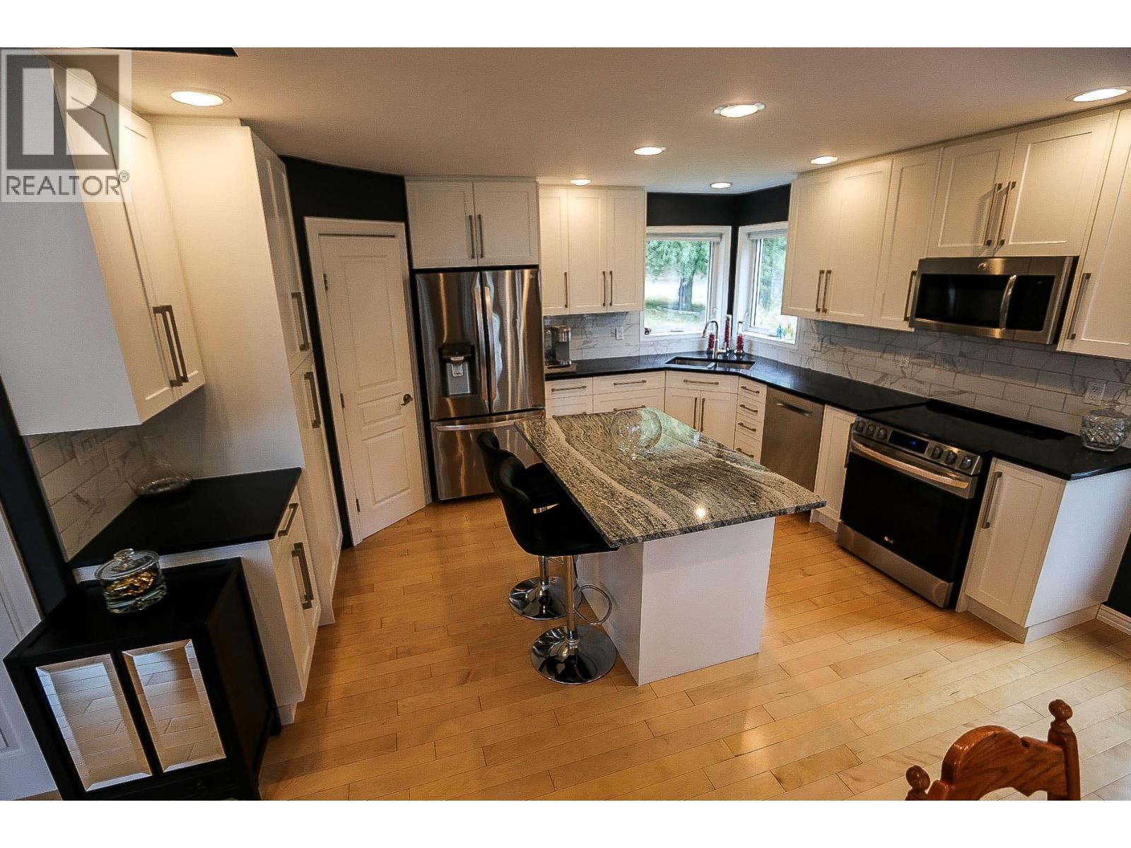 3520 GLENGROVE Road - 22