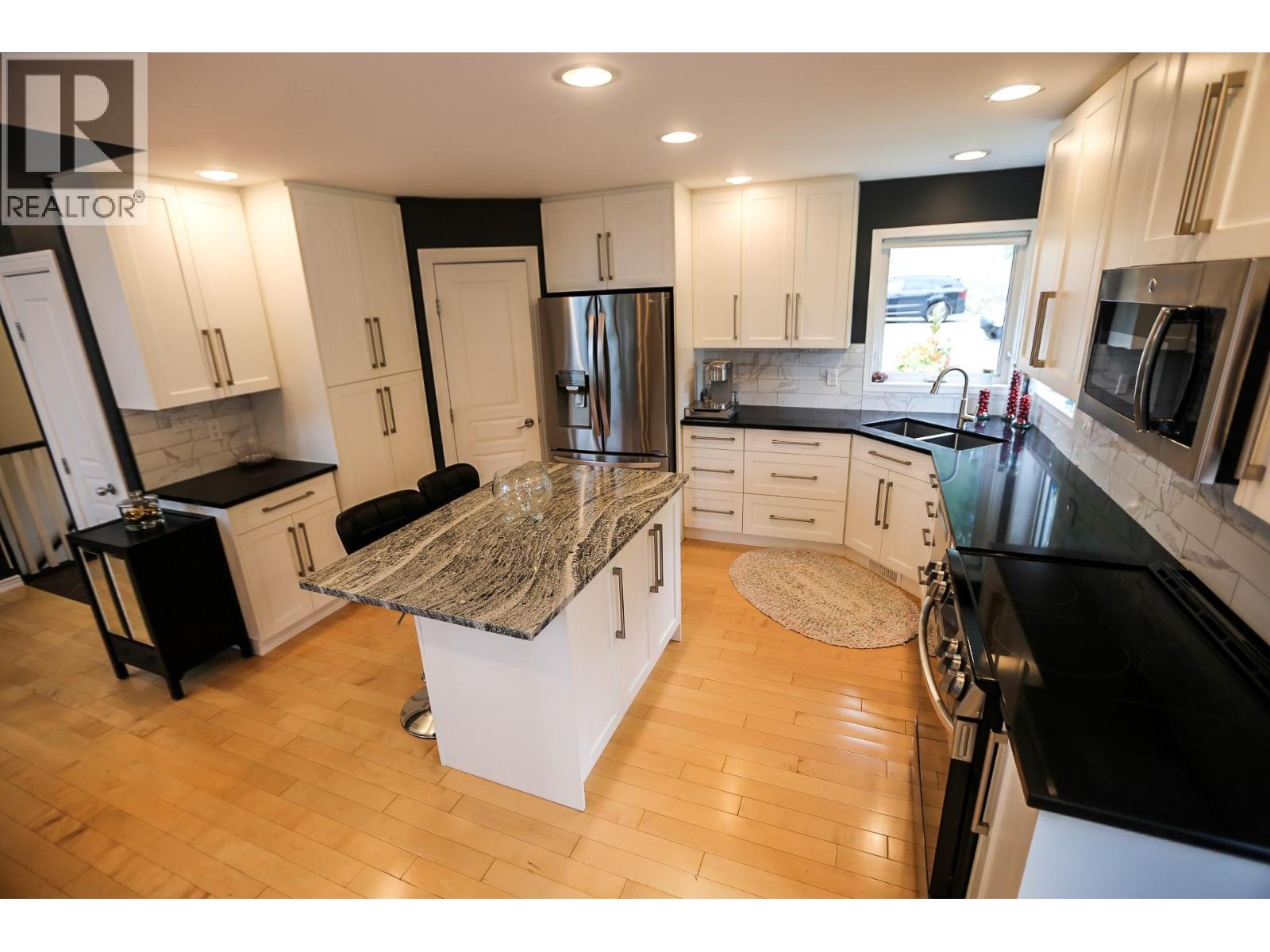 3520 GLENGROVE ROAD - 23