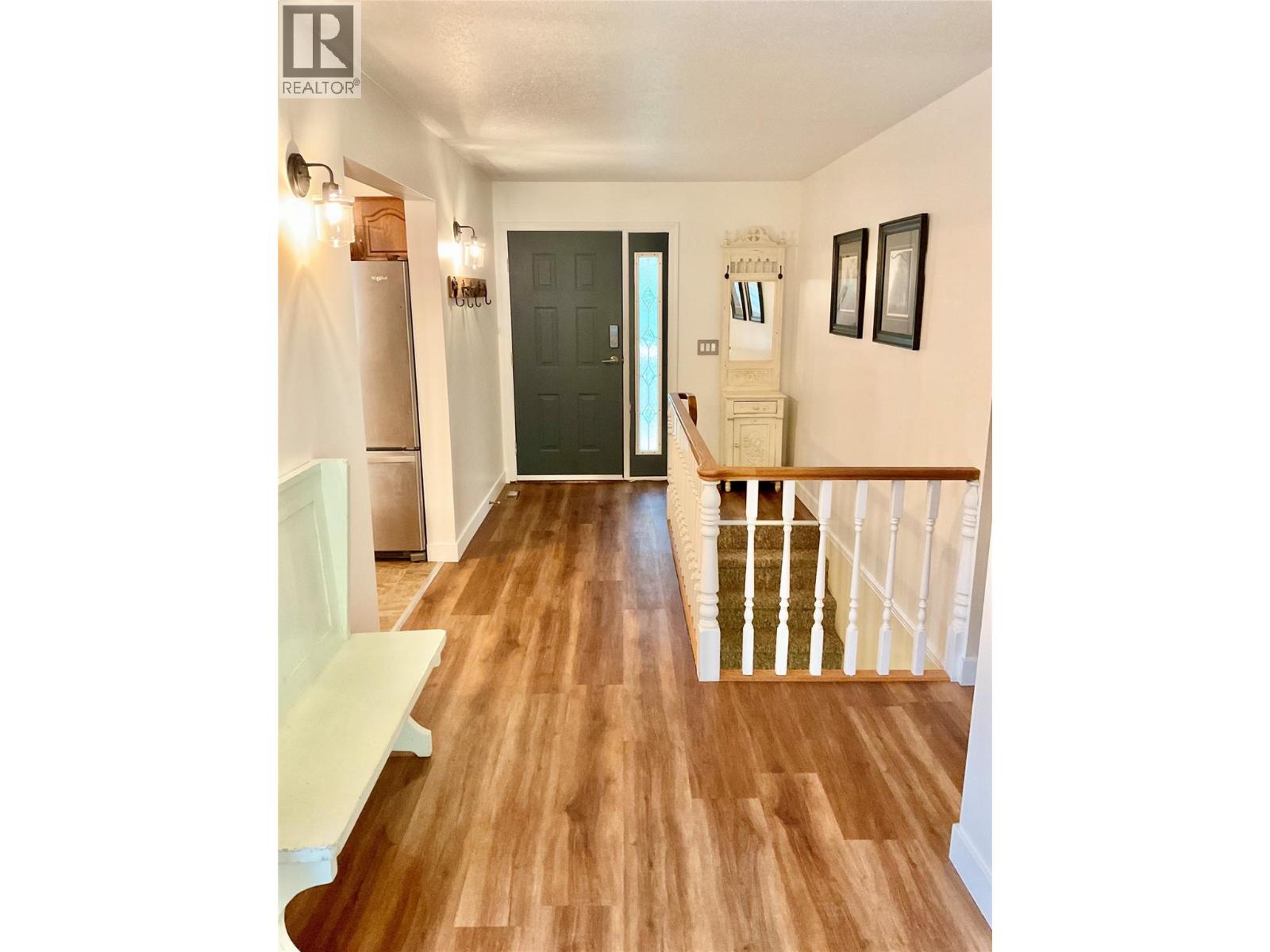 706 Central Avenue, Midway