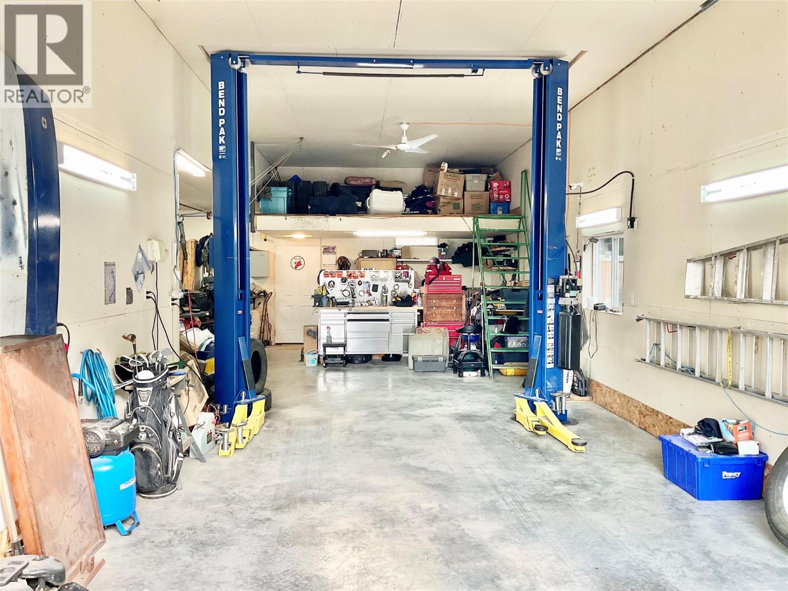 706 Central Avenue, Midway