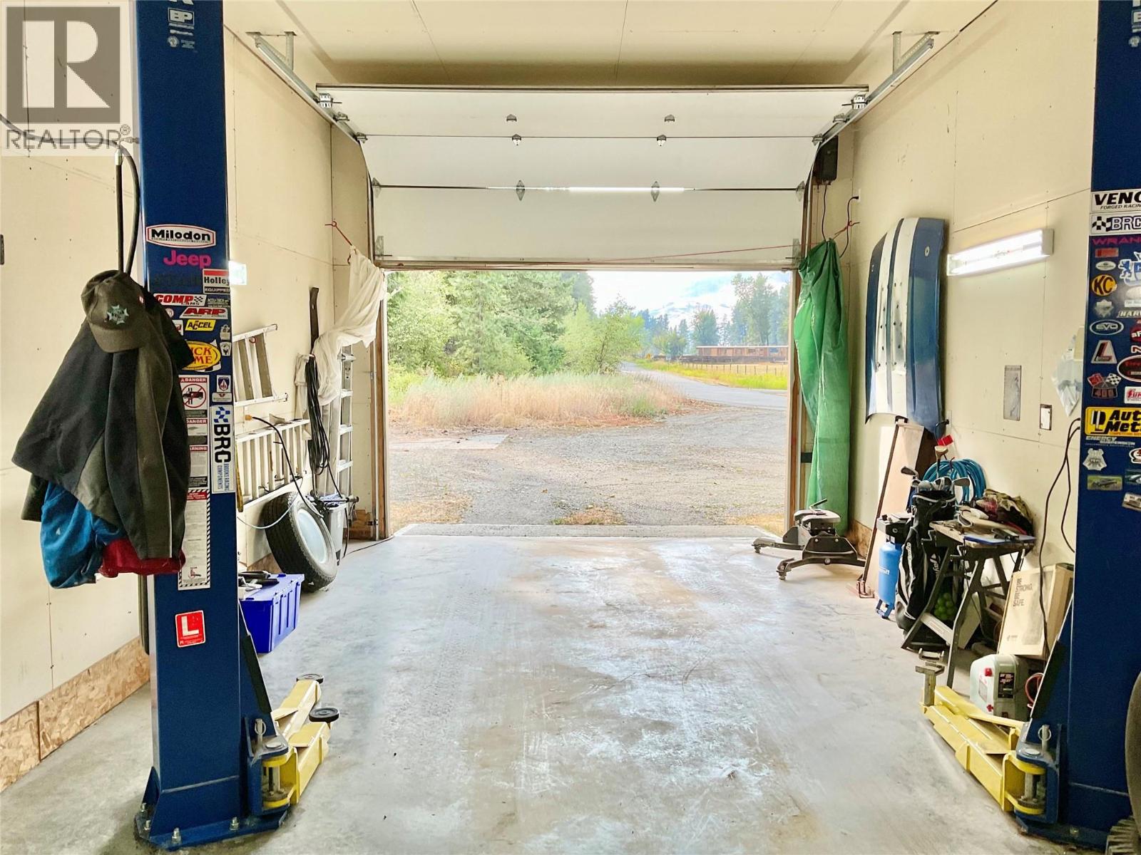 706 Central Avenue, Midway