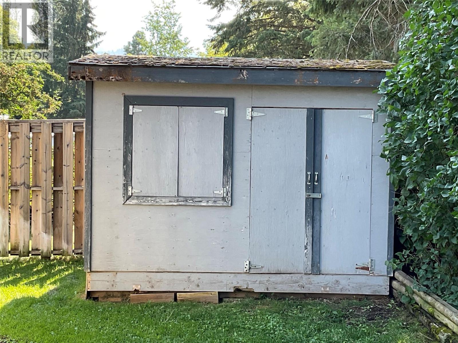 706 Central Avenue, Midway