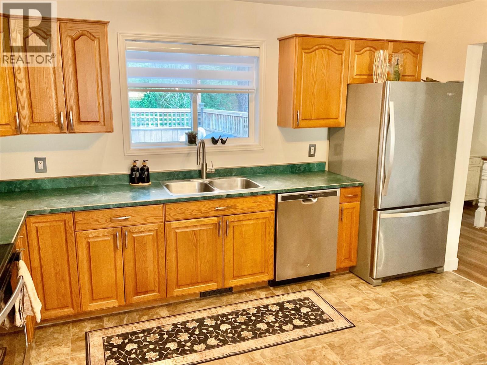 706 Central Avenue, Midway