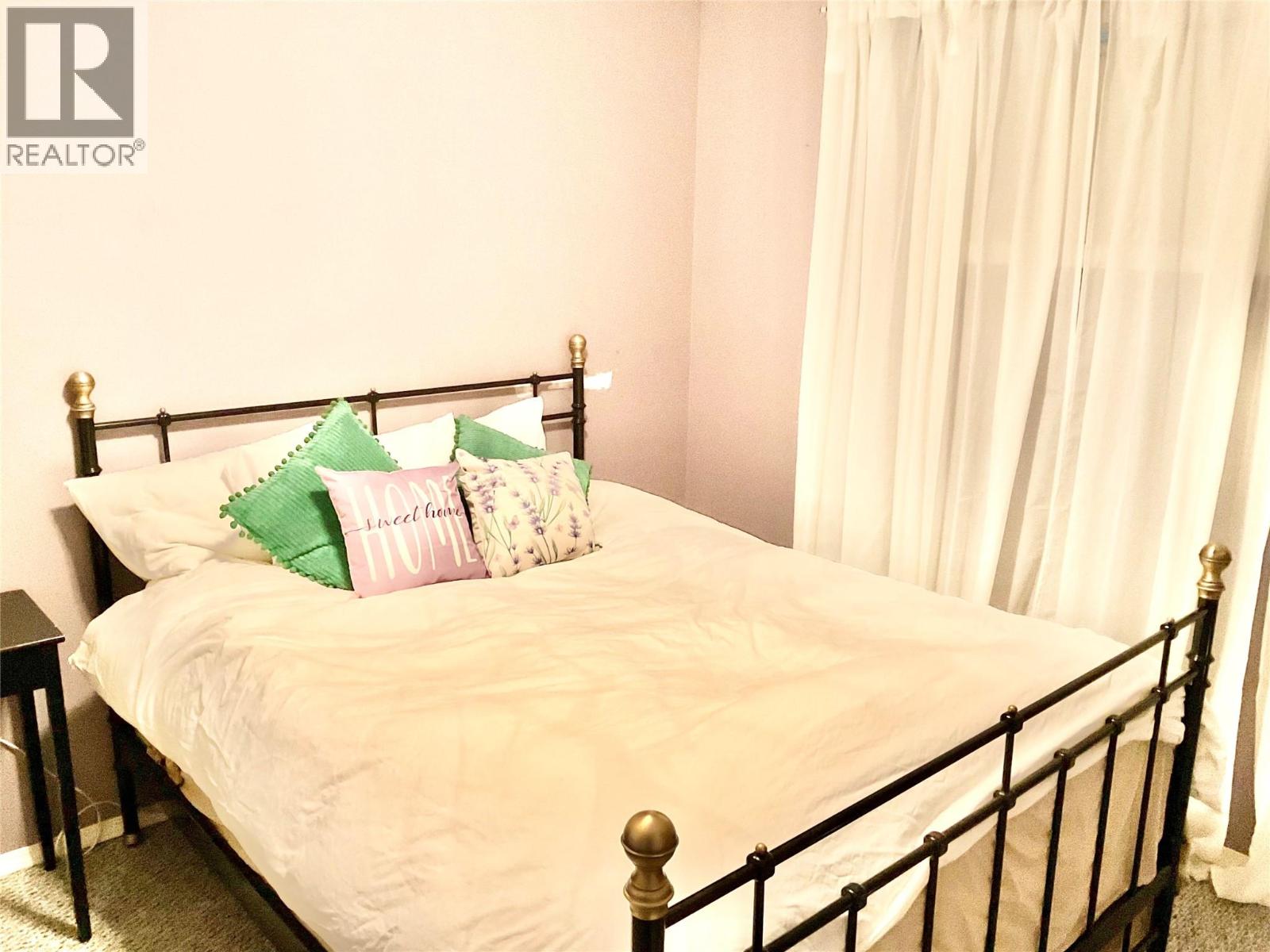 706 Central Avenue, Midway