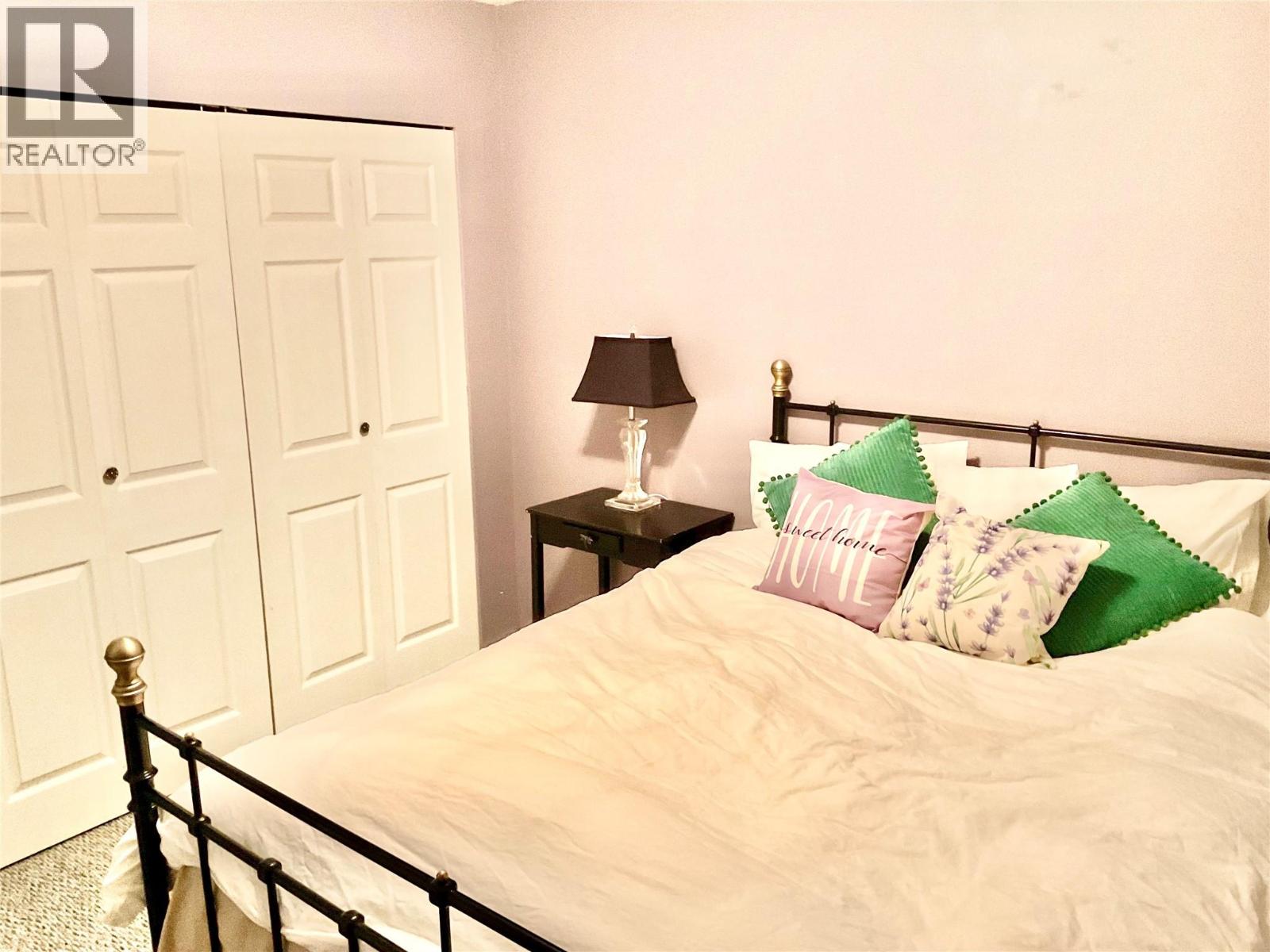 706 Central Avenue, Midway