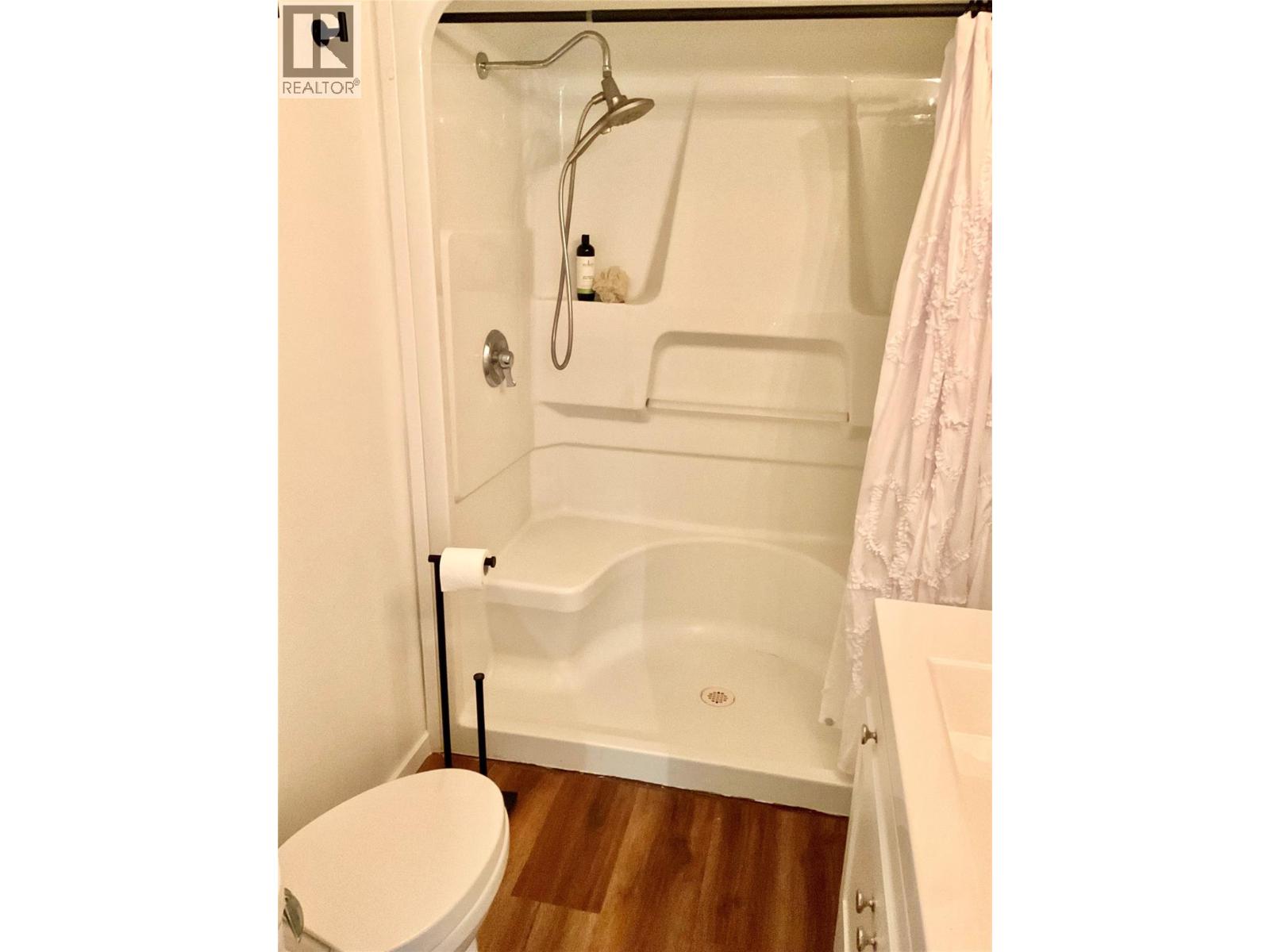 706 Central Avenue, Midway