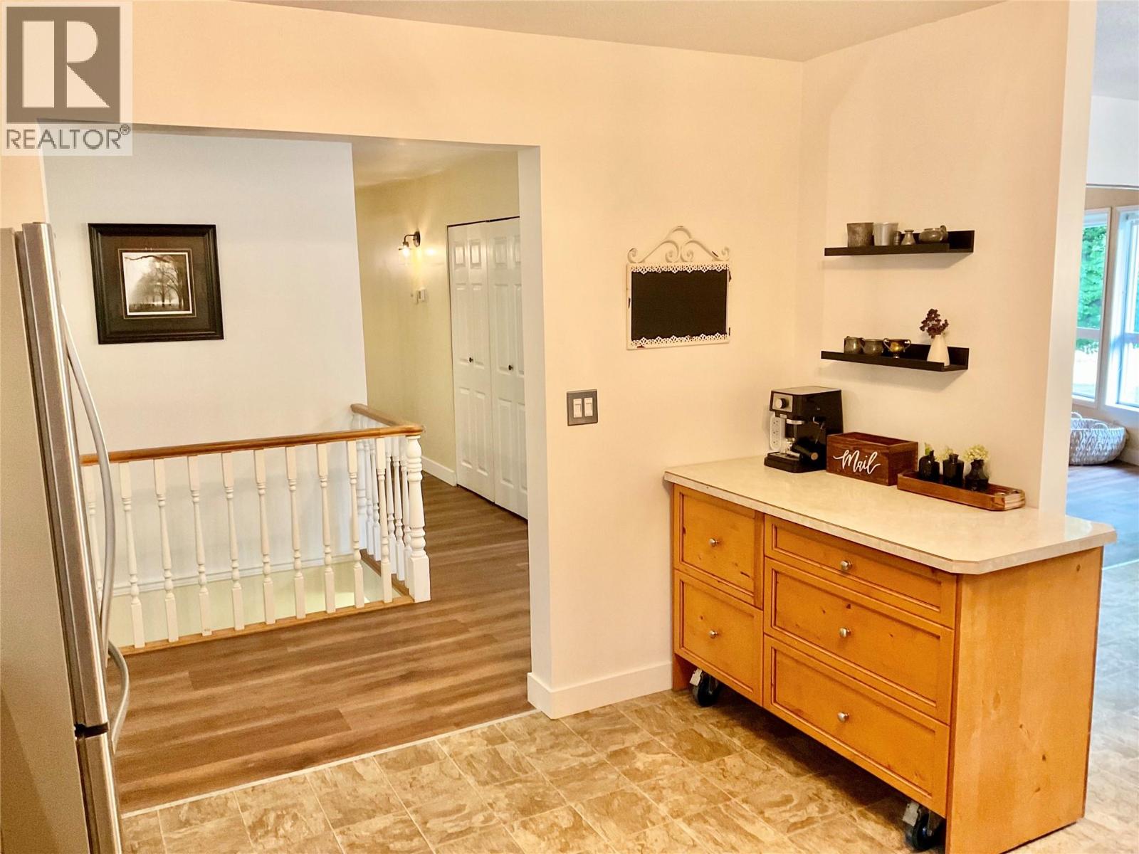 706 Central Avenue, Midway