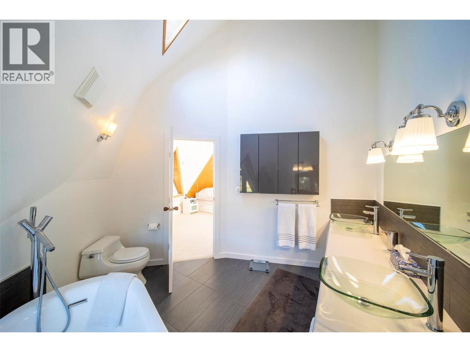 16709 Maki Road, Lake Country