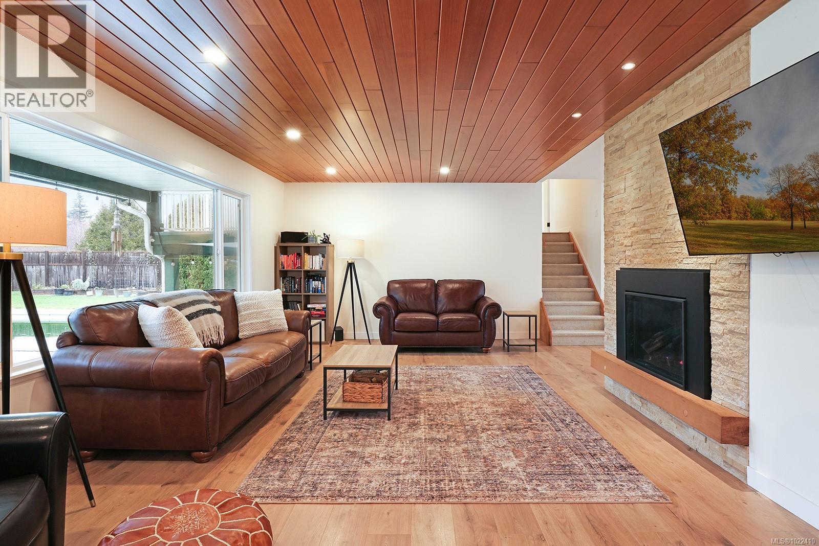 1870 Willis Rd, Campbell River