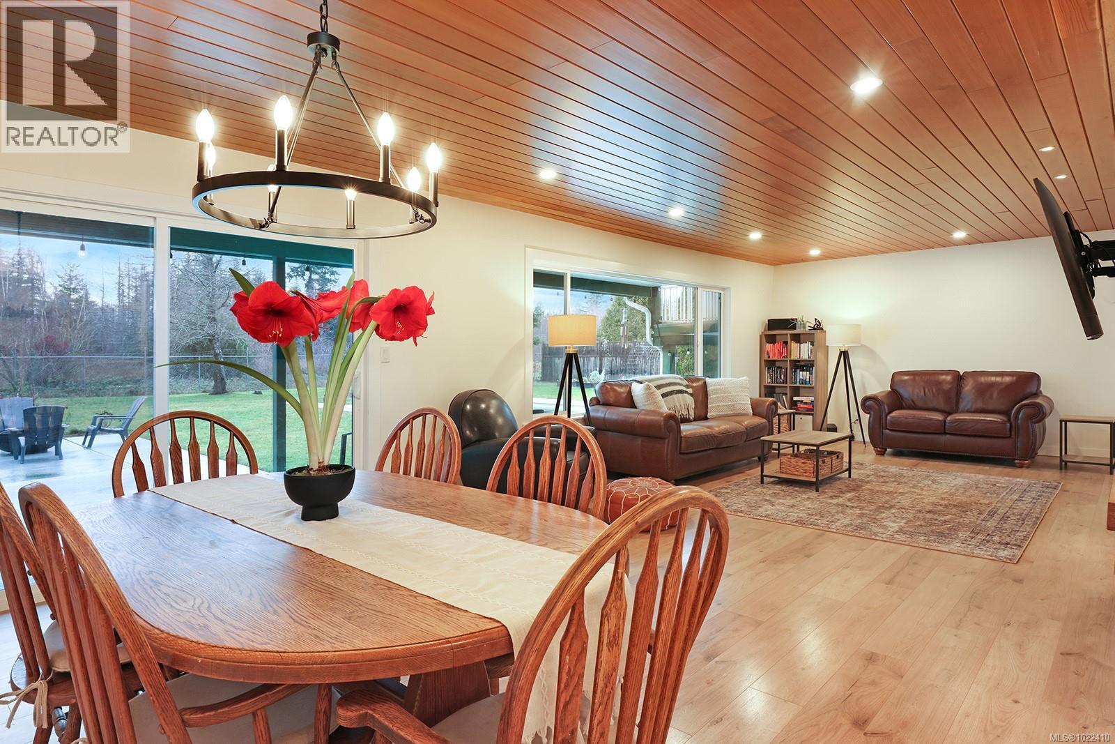 1870 Willis Rd, Campbell River