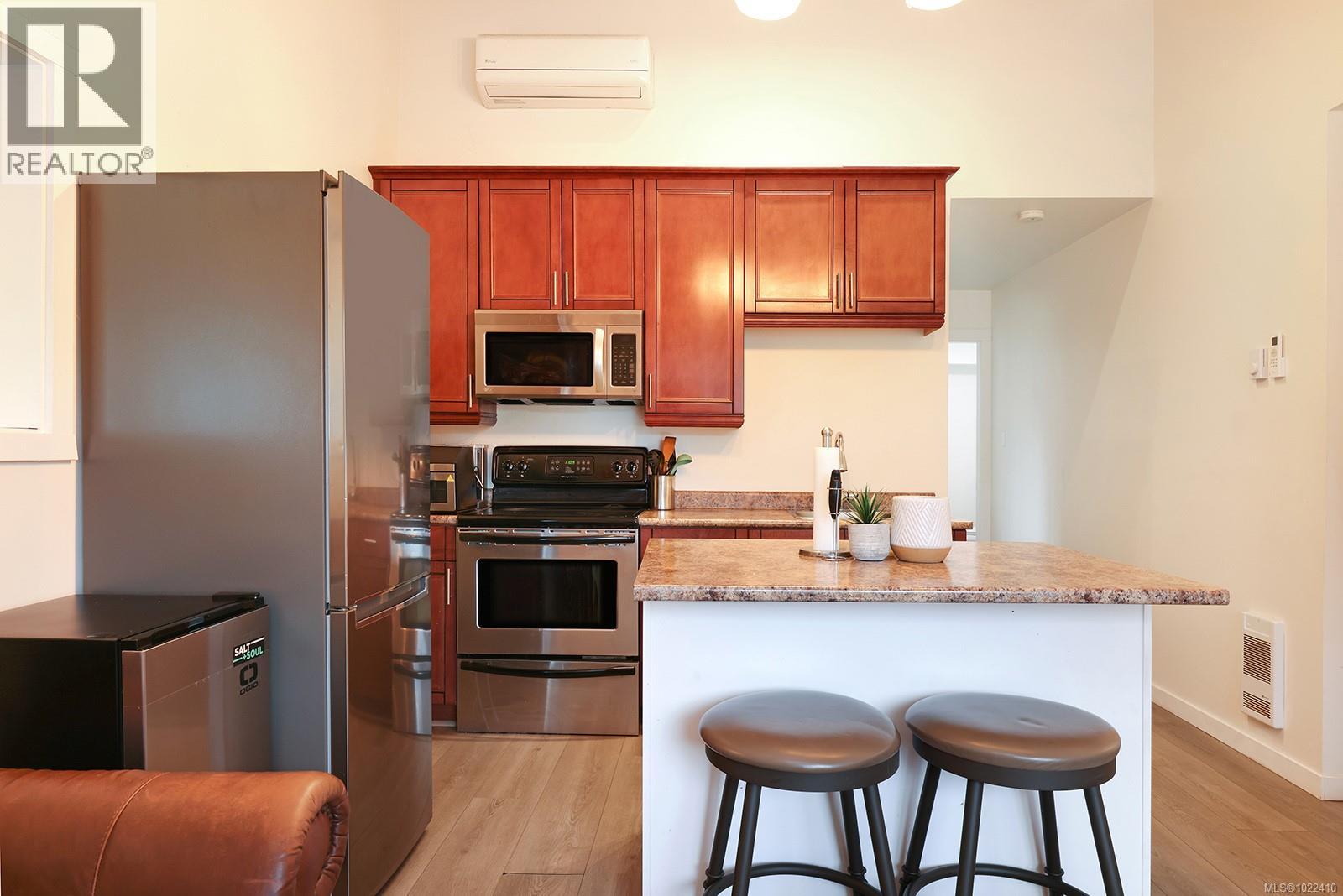 1870 Willis Rd, Campbell River