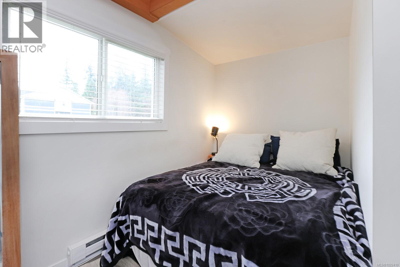 1870 Willis Rd, Campbell River