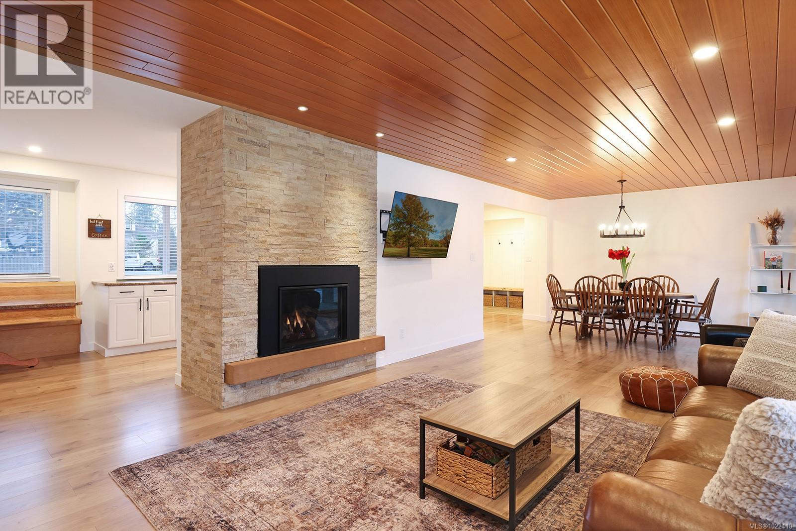 1870 Willis Rd, Campbell River