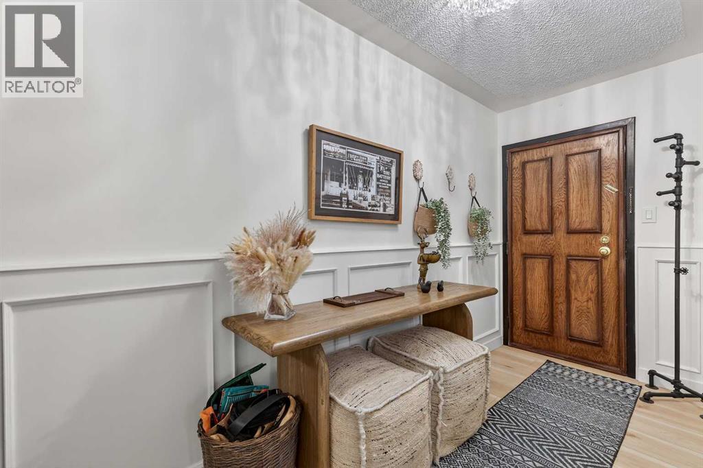 Single Family House for Sale in    Avenue SW Mission Calgary 