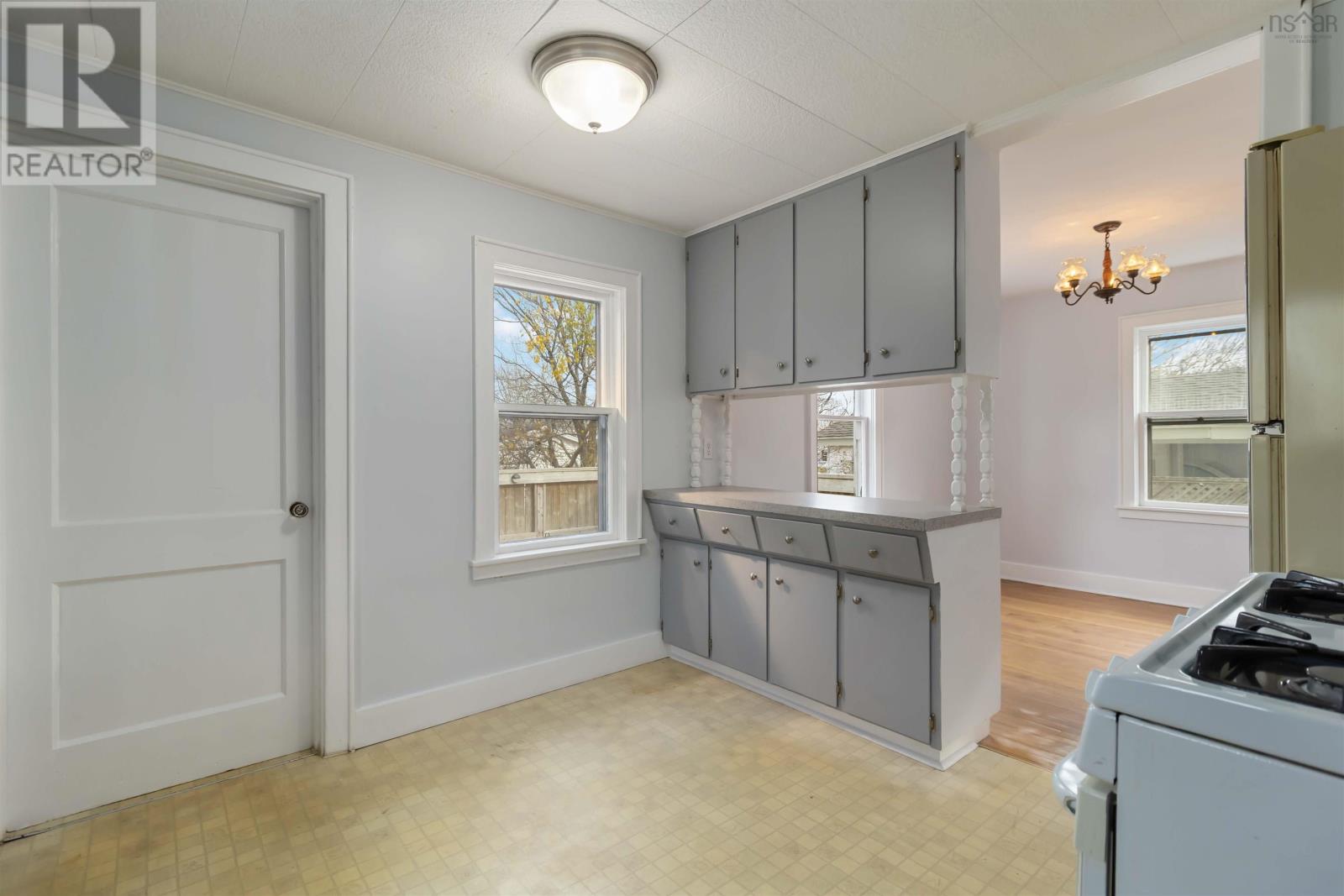 Property 40 of 49 of 10 Bonaventure Drive