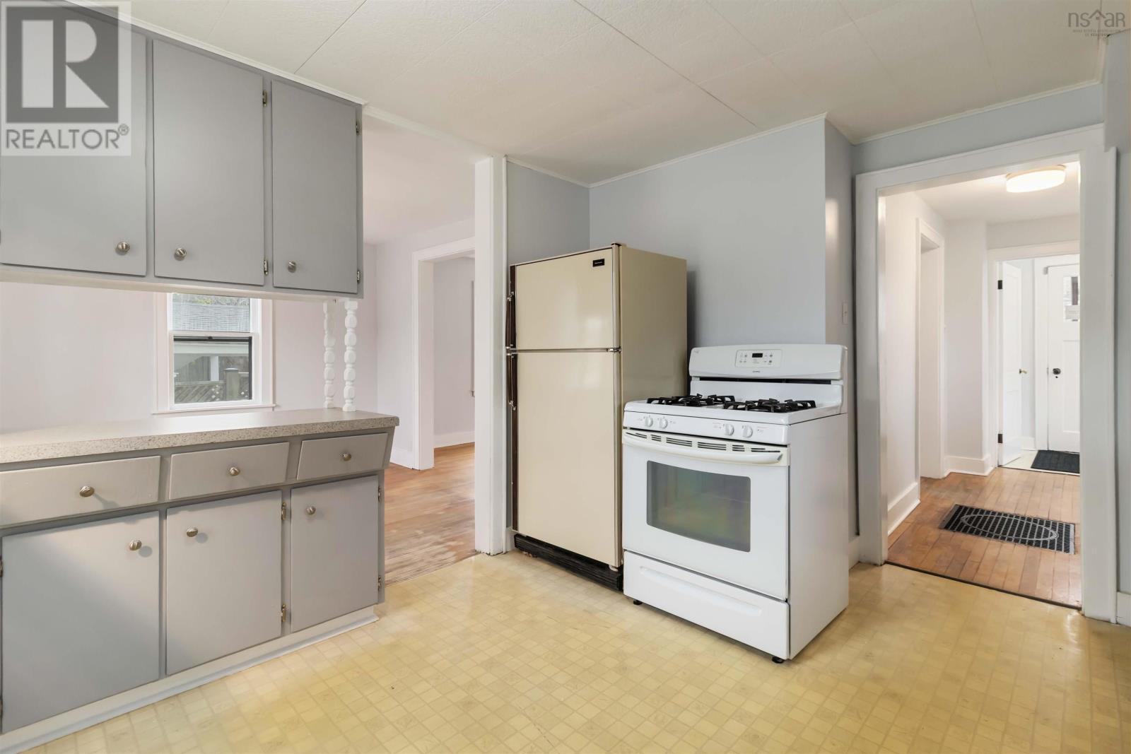 Property 44 of 49 of 10 Bonaventure Drive