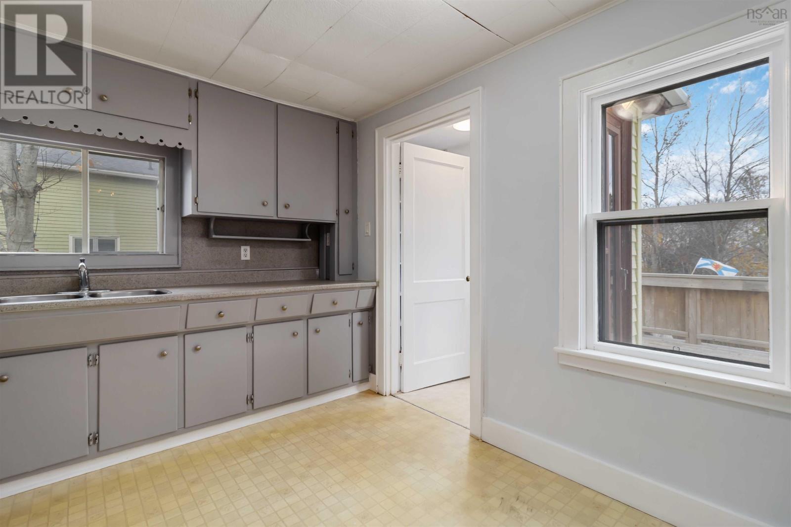 Property 41 of 49 of 10 Bonaventure Drive